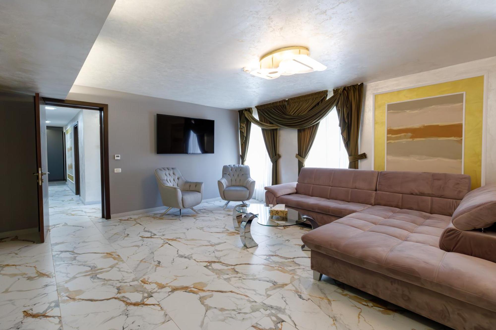 River Place Piteşti Exterior foto